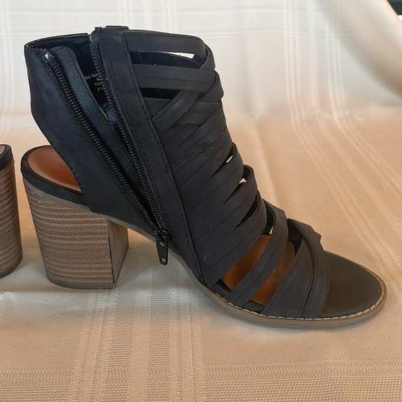 Universal Thread Black Cage Side Zip Booties w/Chunky Block Heel - Size 8.5 Wide - Picture 9 of 13